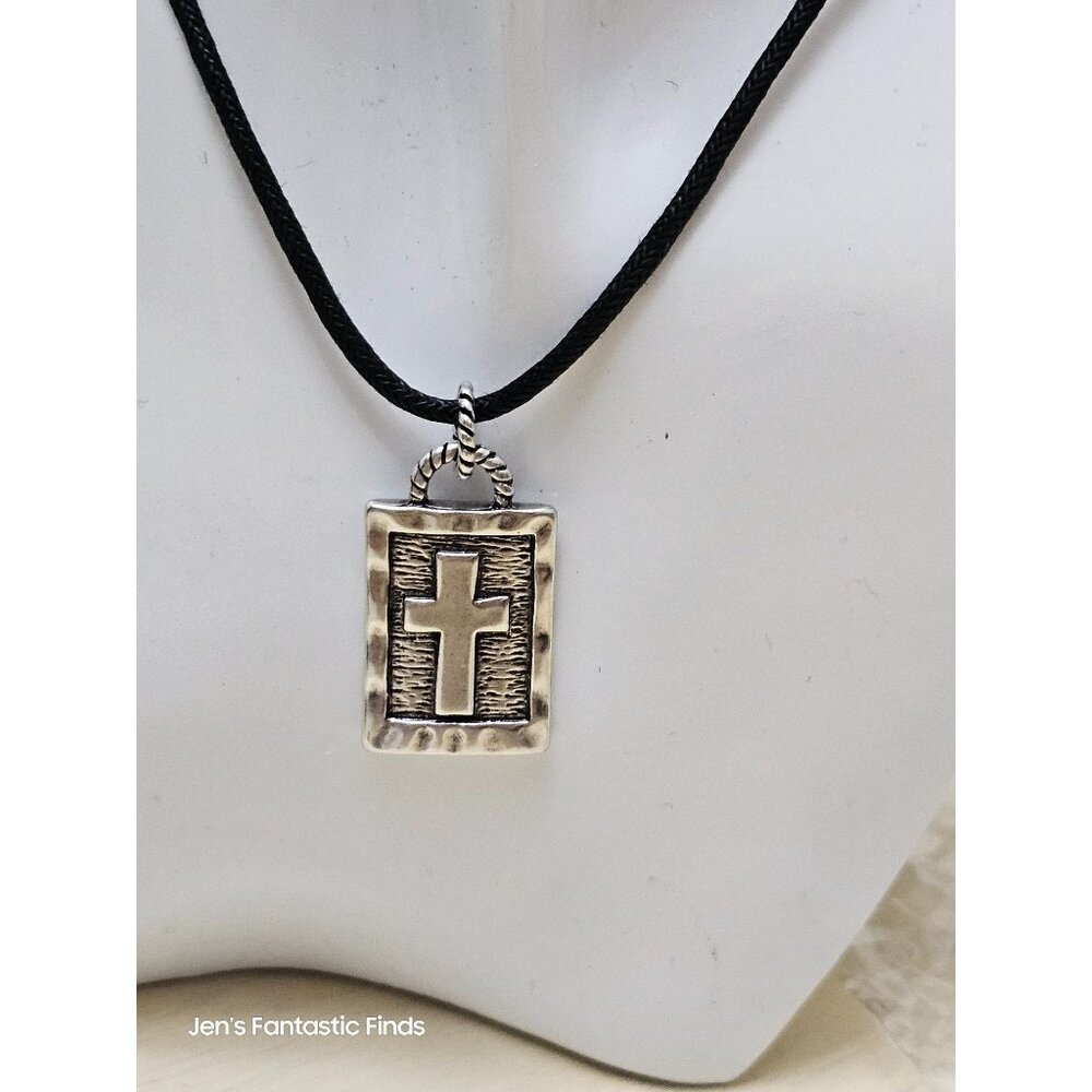 Halle Joy Embrace Cross Pendant Necklace Metal &‎ Leather Black & Silver - Picture 2 of 6